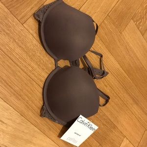 NWT Calvin Klein petites Air Push Up Bra (36B)